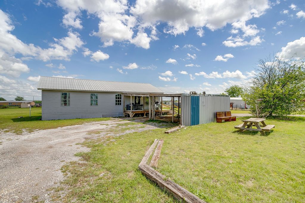 8312 Alston Court, Joshua, TX 76058