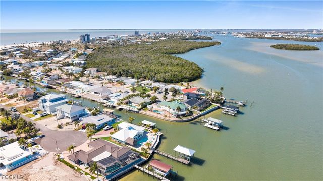 465 Donora BLVD, Fort Myers Beach, FL 33931