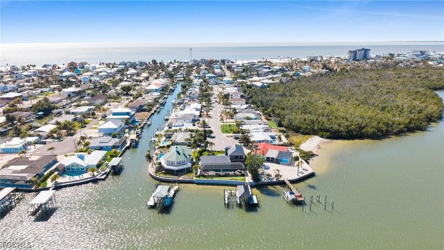 465 Donora BLVD, Fort Myers Beach, FL 33931