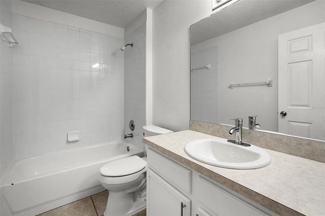 142 STONEGATE PASS, Davenport, FL 33897
