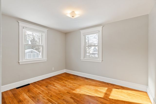 9 Pearl St, Walpole, MA 02081