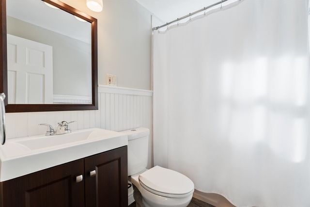 9 Pearl St, Walpole, MA 02081