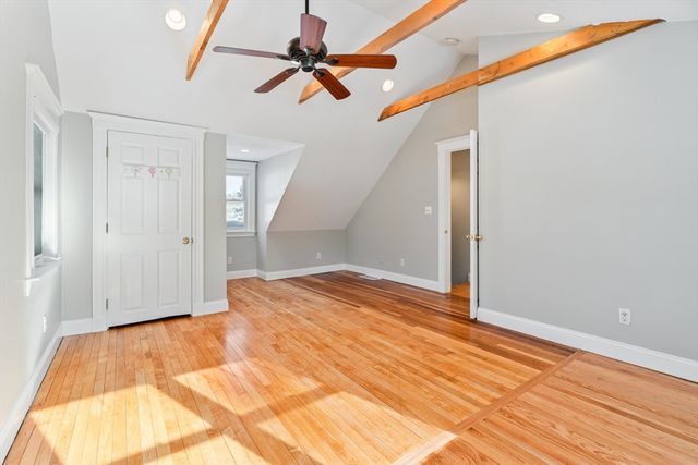 9 Pearl St, Walpole, MA 02081