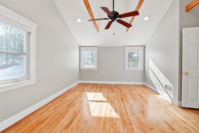 9 Pearl St, Walpole, MA 02081