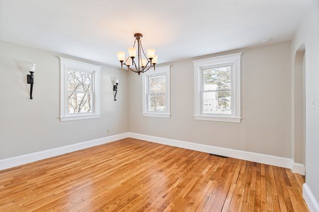 9 Pearl St, Walpole, MA 02081