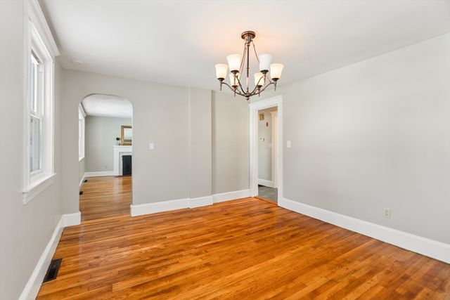 9 Pearl St, Walpole, MA 02081