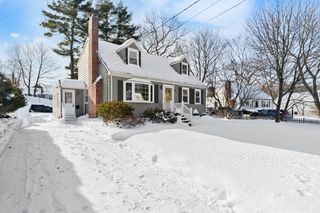 9 Pearl St, Walpole, MA 02081