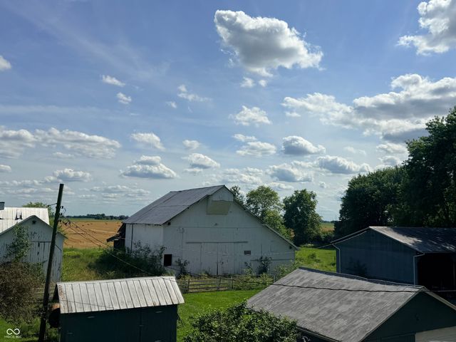 6631 E 800 N, Columbus, IN 47203