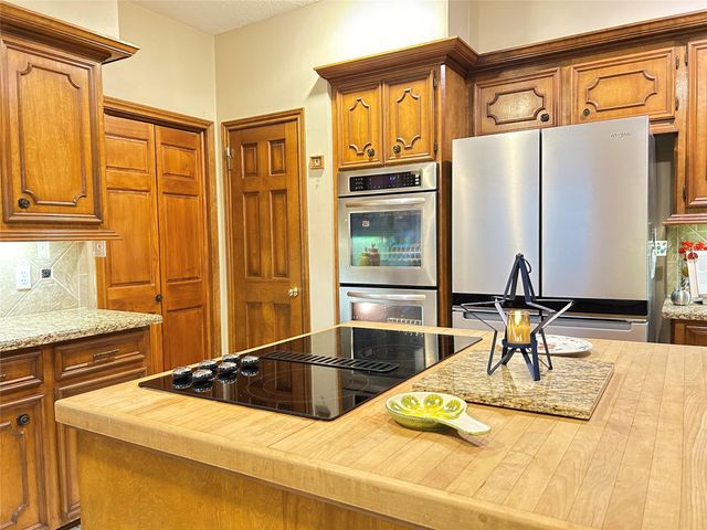 9547 Enstone Circle, Spring, TX 77379