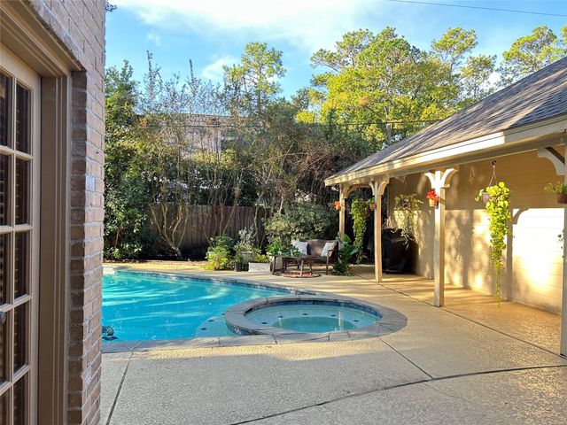 9547 Enstone Circle, Spring, TX 77379