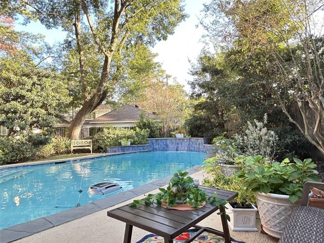 9547 Enstone Circle, Spring, TX 77379