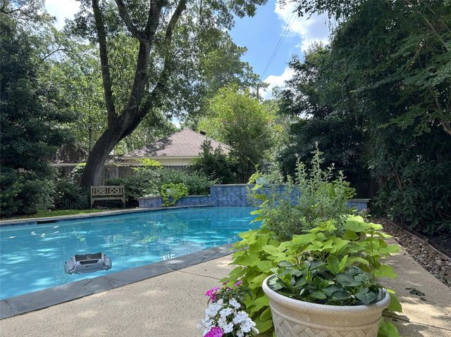 9547 Enstone Circle, Spring, TX 77379