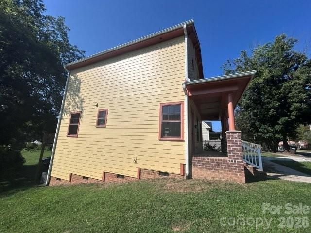 523 W Front Street, Statesville, NC 28677