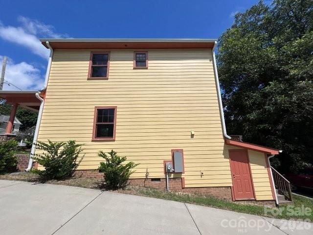 523 W Front Street, Statesville, NC 28677