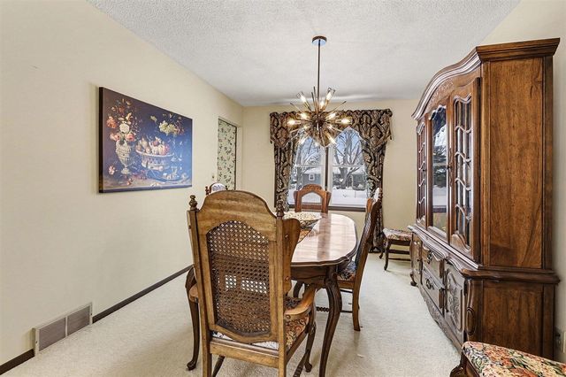 6033 Clearbrook Drive, Stevensville, MI 49127