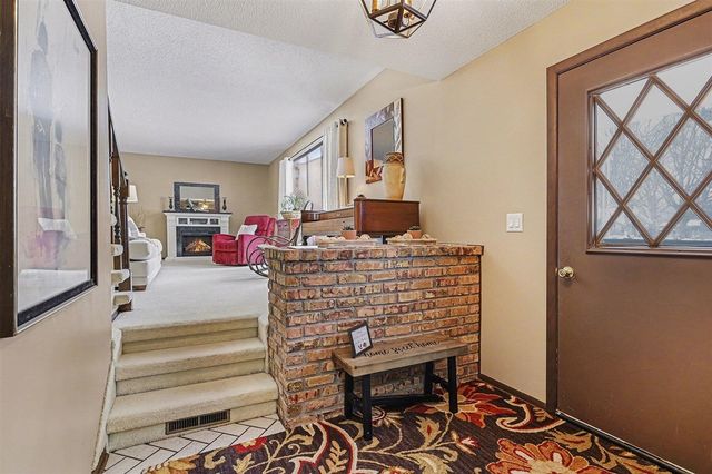 6033 Clearbrook Drive, Stevensville, MI 49127