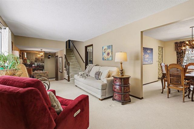 6033 Clearbrook Drive, Stevensville, MI 49127