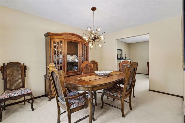 6033 Clearbrook Drive, Stevensville, MI 49127