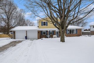 6033 Clearbrook Drive, Stevensville, MI 49127