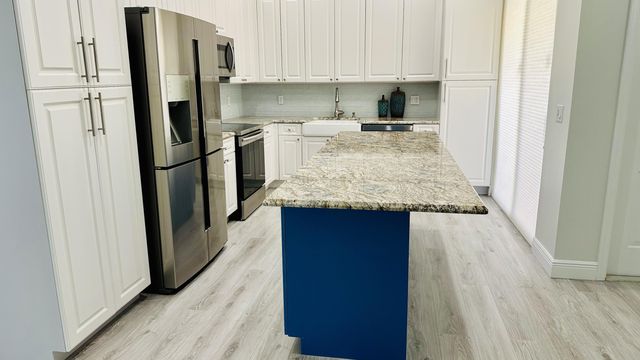 8601 Mangrove Cay, West Palm Beach, FL 33411