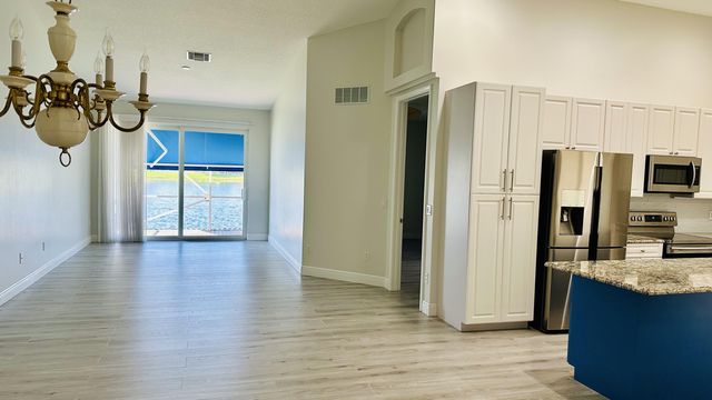 8601 Mangrove Cay, West Palm Beach, FL 33411