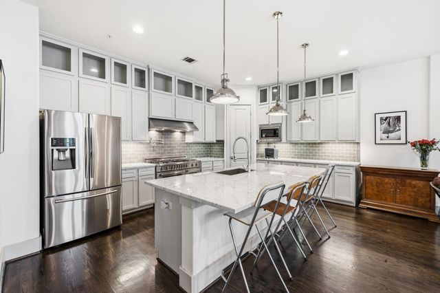 916 Yale Street A, Houston, TX 77008
