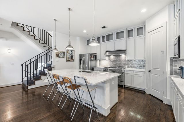 916 Yale Street A, Houston, TX 77008