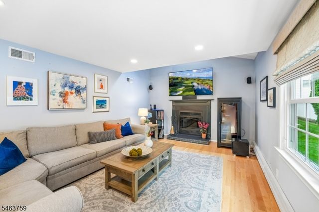 19 Kinder Dr, Bloomfield Twp., NJ 07003