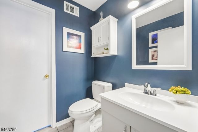 19 Kinder Dr, Bloomfield Twp., NJ 07003