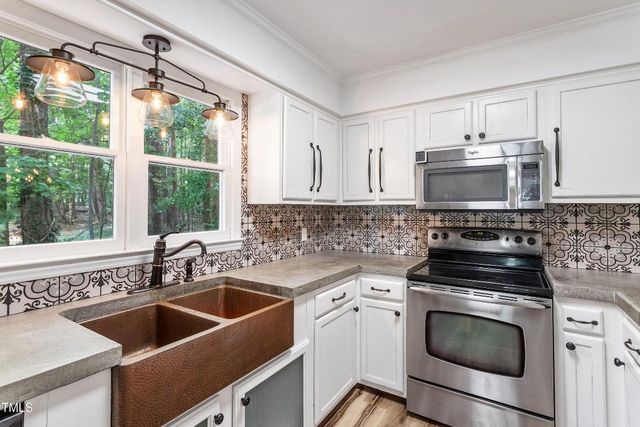 910 Balmoral Drive, Cary, NC 27511