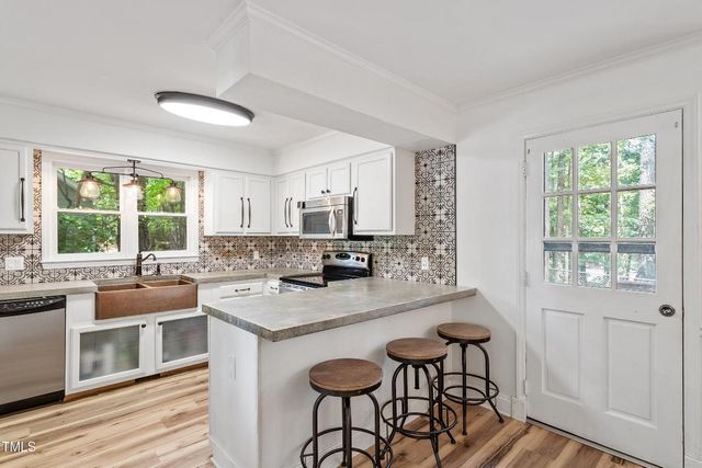 910 Balmoral Drive, Cary, NC 27511