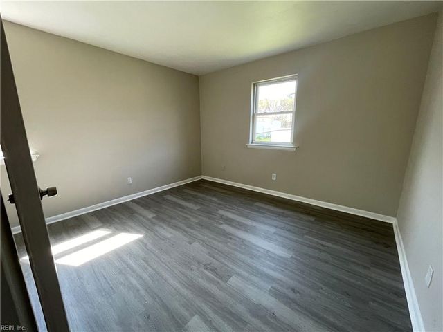 719 Marvin Ave Apt 206, Norfolk, VA 23518