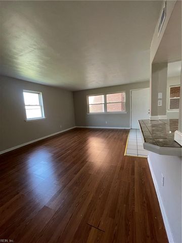 719 Marvin Ave Apt 206, Norfolk, VA 23518