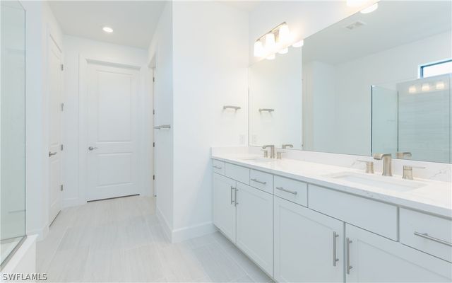 20167 Kingmont DR, Estero, FL 33928