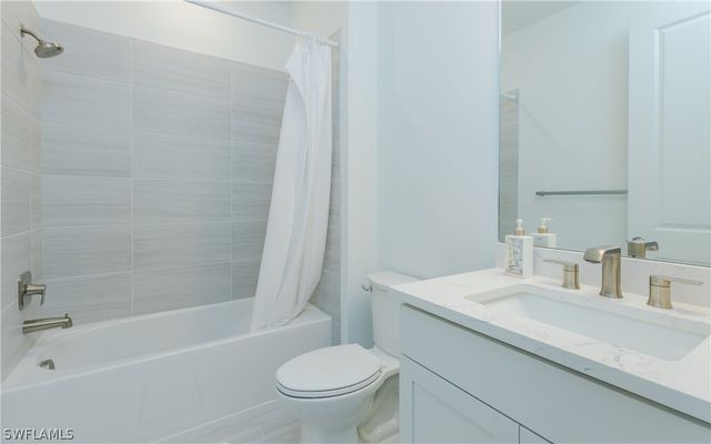 20167 Kingmont DR, Estero, FL 33928