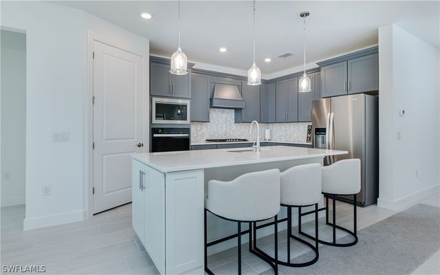 20167 Kingmont DR, Estero, FL 33928