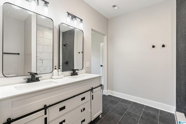 2400 BROOKHAVEN AVENUE SW, Birmingham, AL 35211