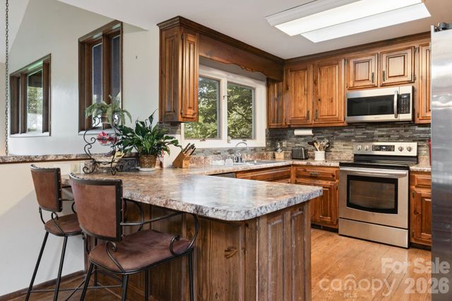 415 Reel Hollow Road, Marion, NC 28752