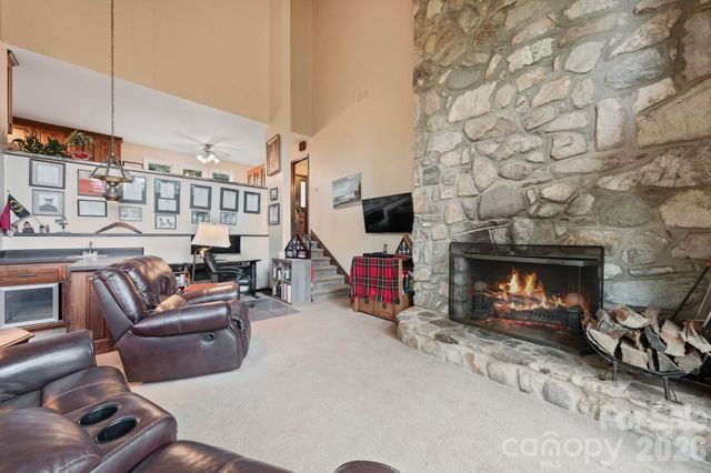 415 Reel Hollow Road, Marion, NC 28752
