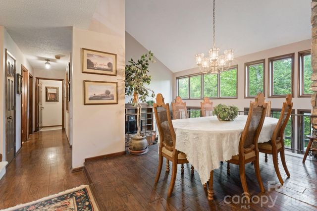 415 Reel Hollow Road, Marion, NC 28752