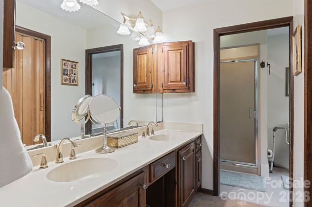 415 Reel Hollow Road, Marion, NC 28752