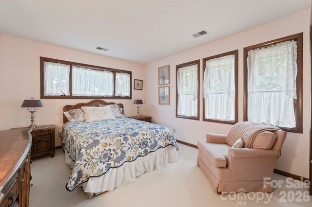 415 Reel Hollow Road, Marion, NC 28752