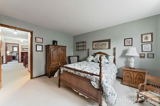 415 Reel Hollow Road, Marion, NC 28752