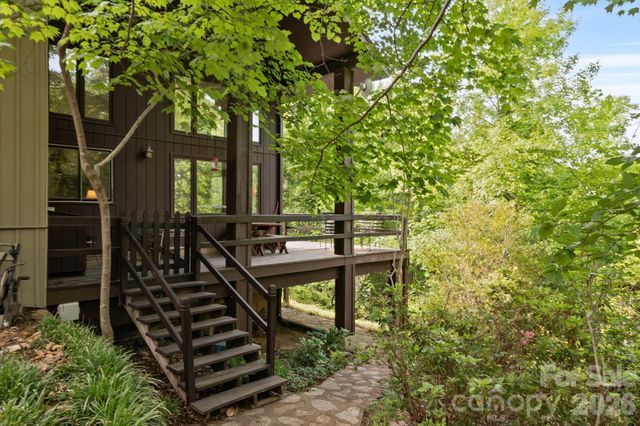 415 Reel Hollow Road, Marion, NC 28752