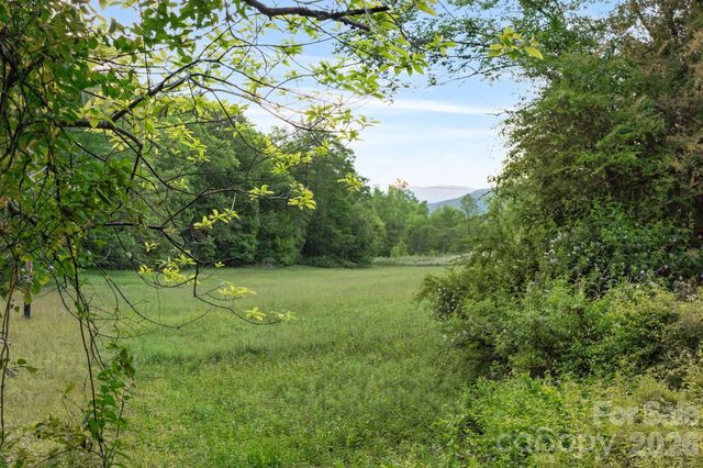 415 Reel Hollow Road, Marion, NC 28752