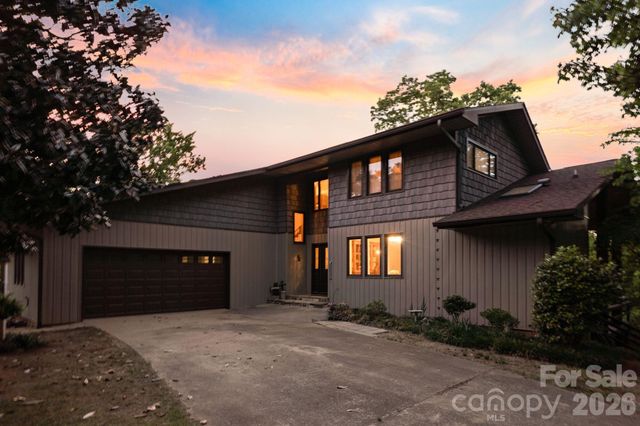 415 Reel Hollow Road, Marion, NC 28752