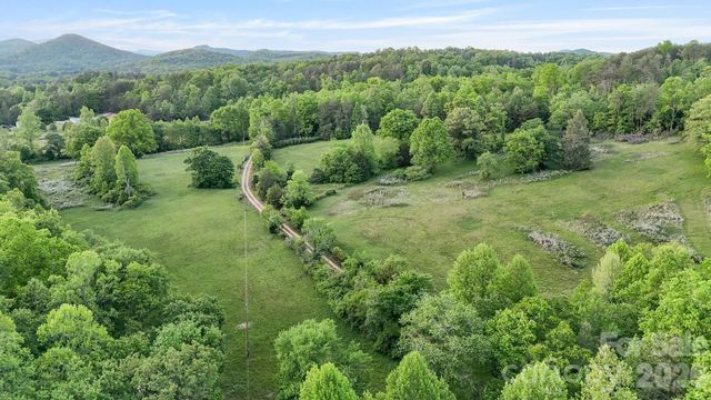 415 Reel Hollow Road, Marion, NC 28752