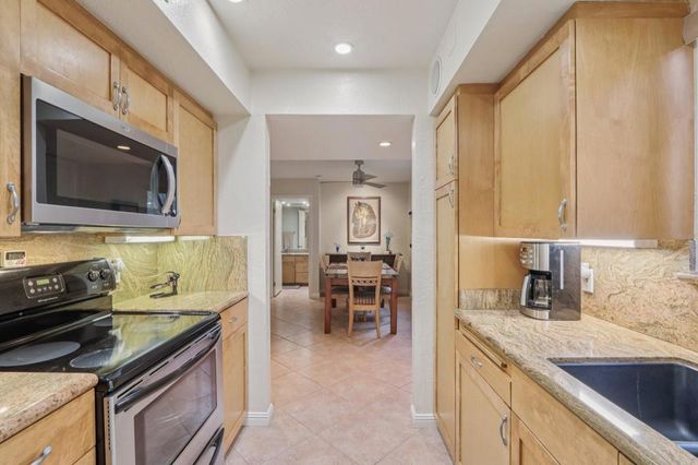 1050 E Ramon Road 41, Palm Springs, CA 92264