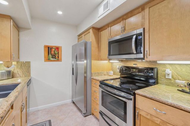 1050 E Ramon Road 41, Palm Springs, CA 92264