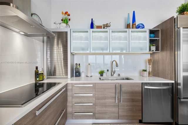 2020 N Bayshore Dr 1708, Miami, FL 33137